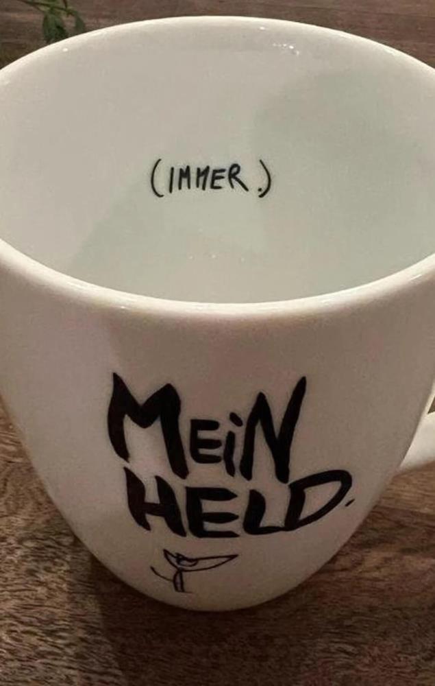 Becher - Mein Held. Immer.